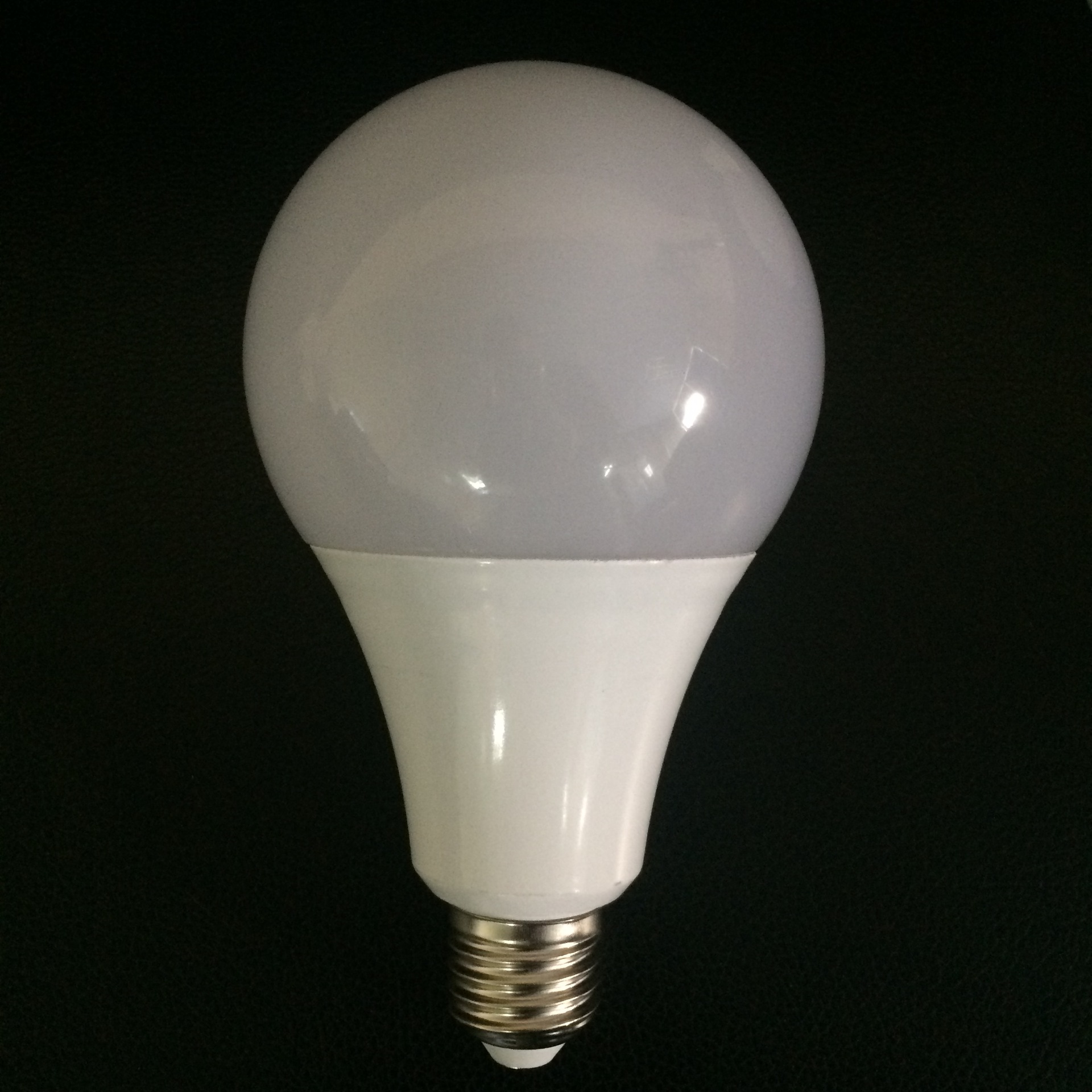 塑包铝球泡灯外壳a95高品pc料配压铸铝散热器可配贴片光源